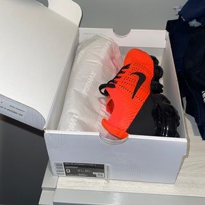 LOVE THESE!! Never worn they were a gift, but just the wrong size.